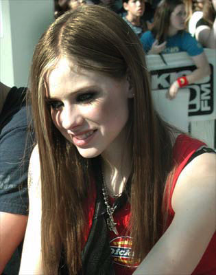 avrillookingpretty.jpg